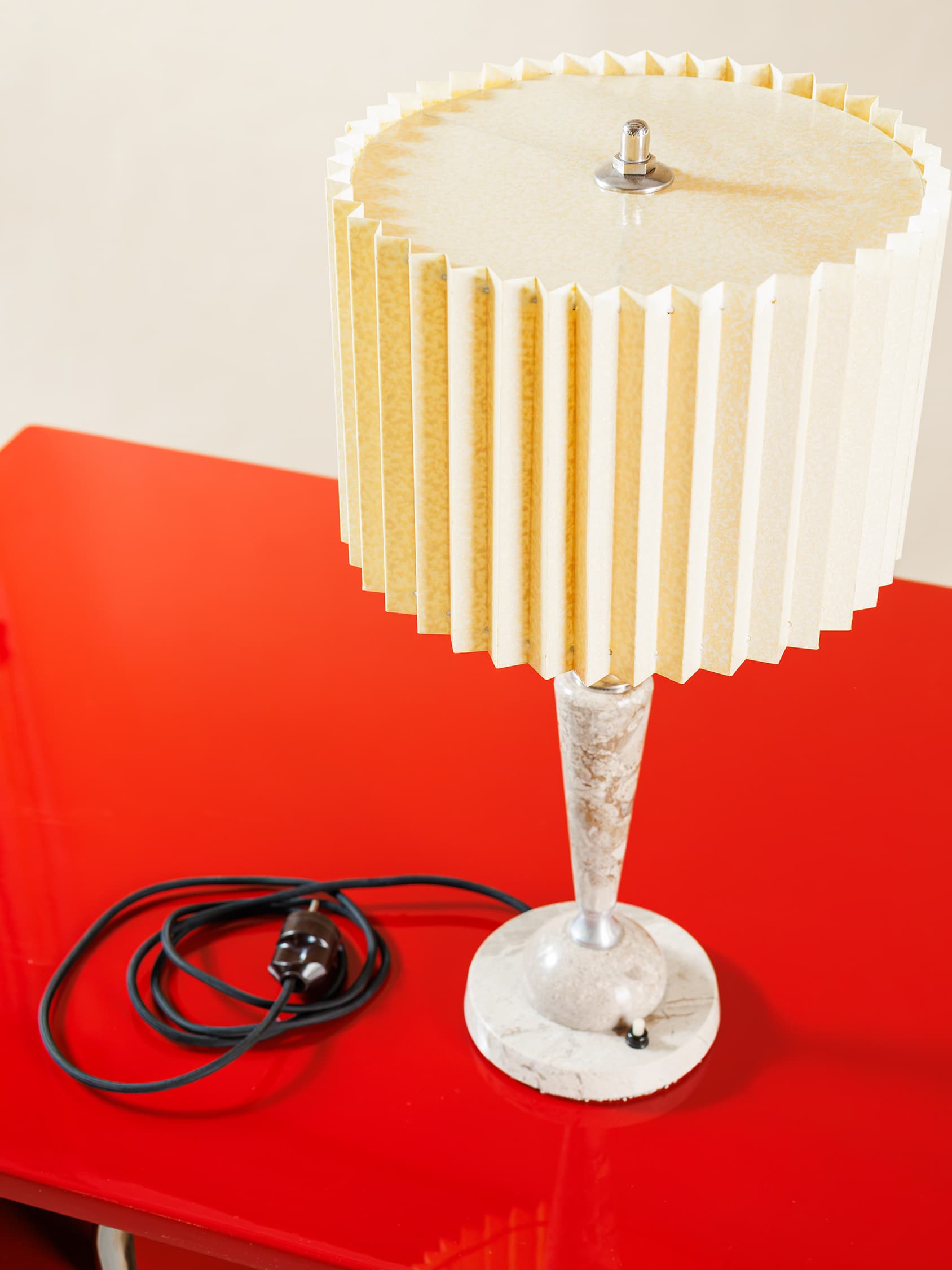 Onyx desk lamp – 1920–1940