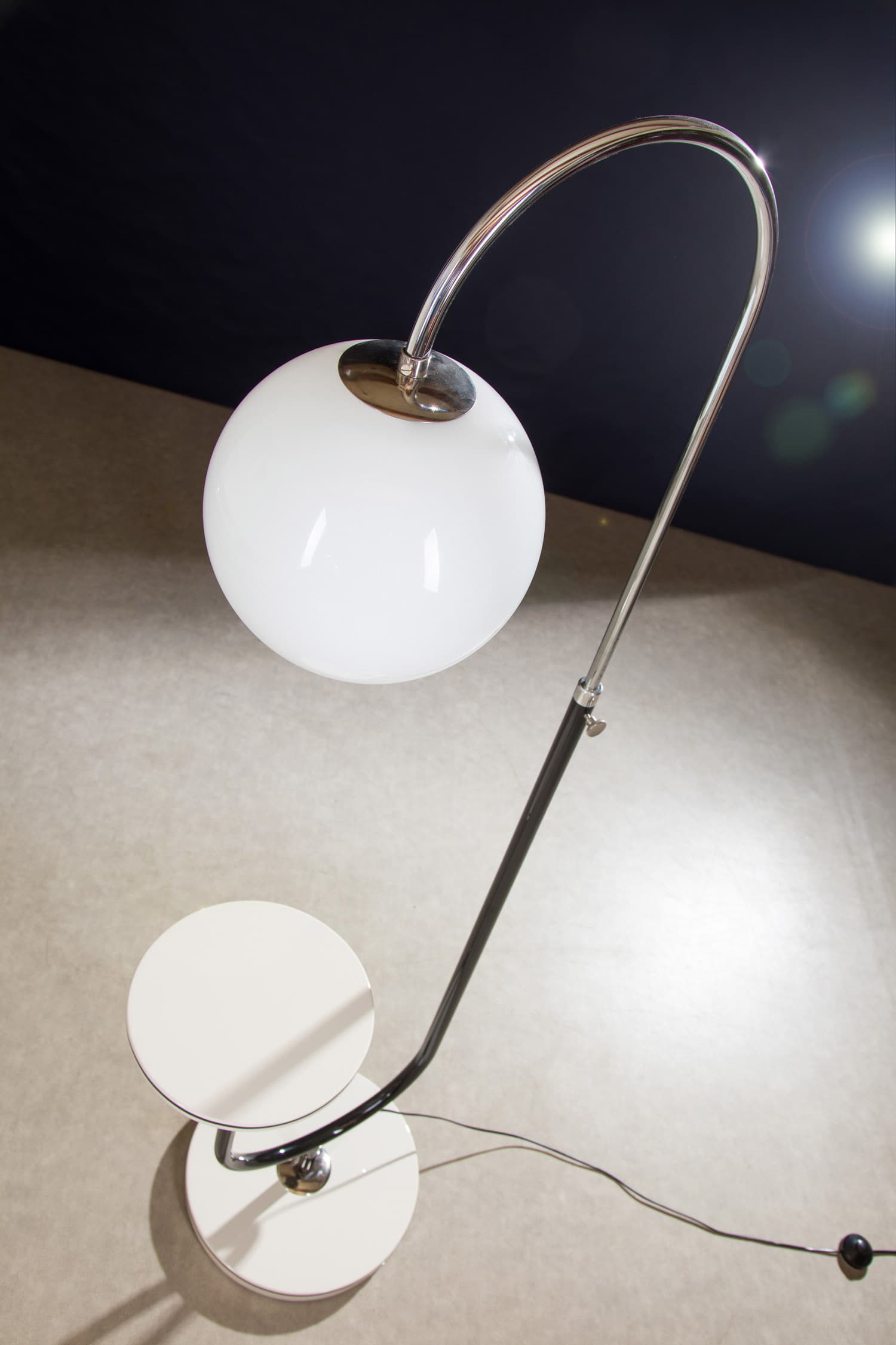 Stojací lampa