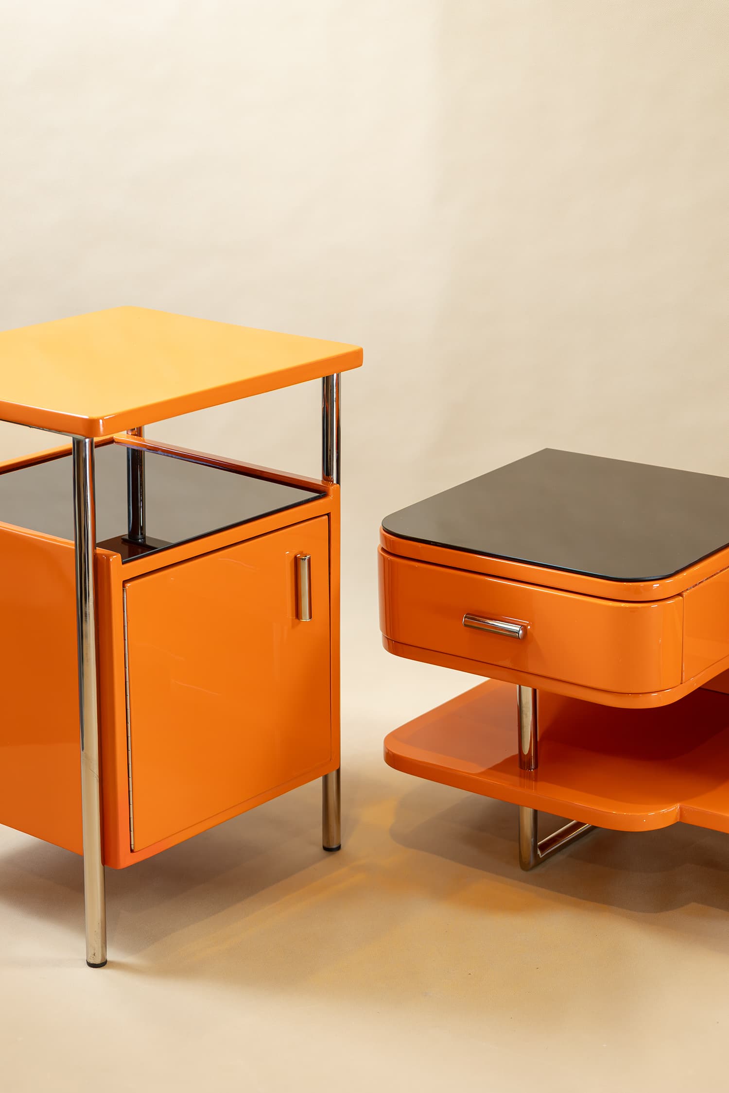 Dámská toaletka a noční stolky Bauhaus – Slezák – Funkcionalismus – 1920–1940