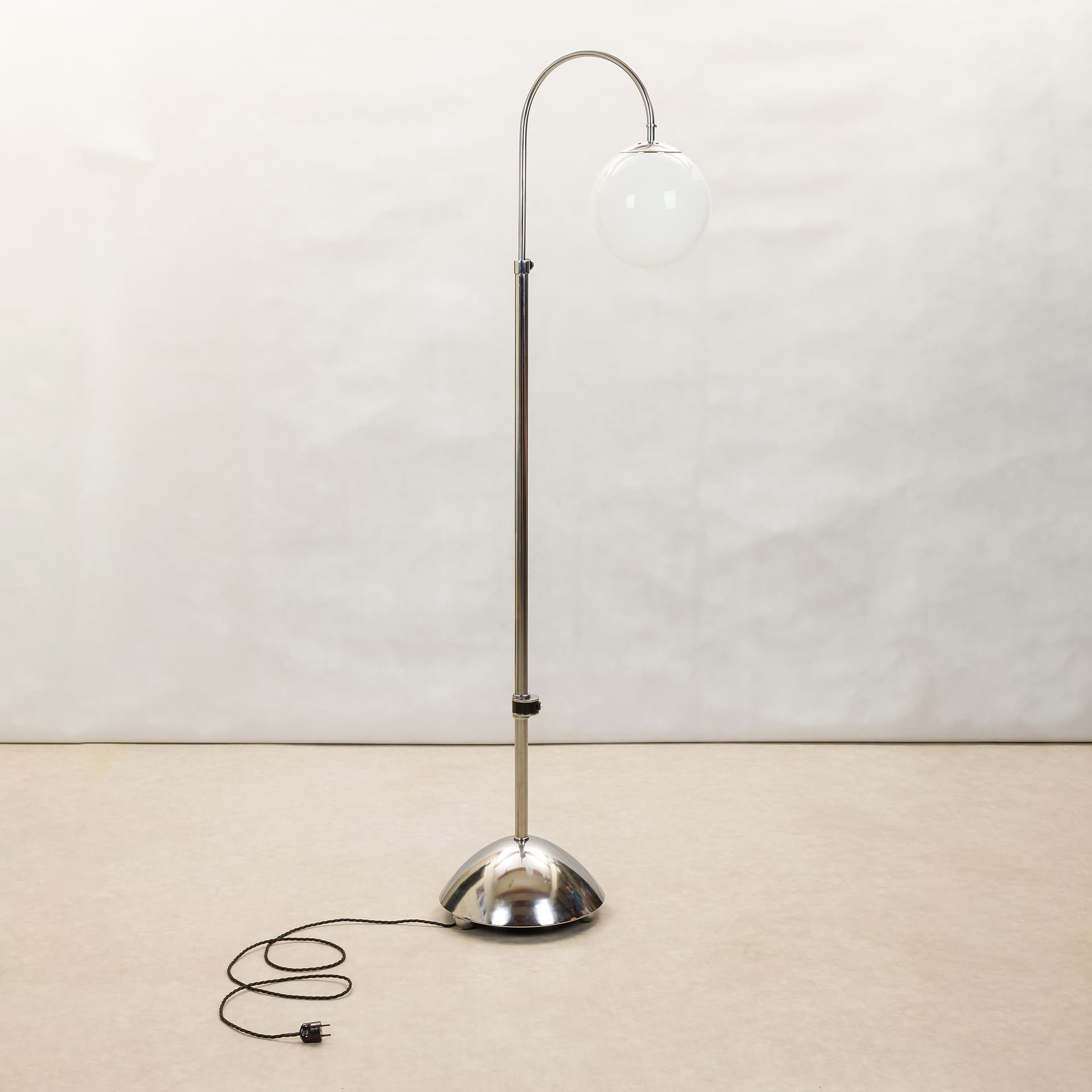 Stojací lampa