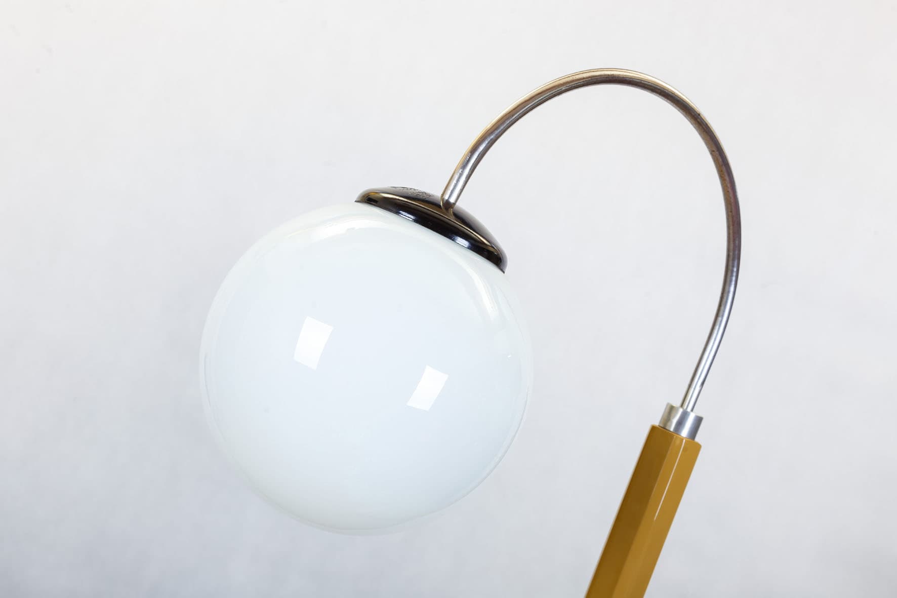Stojací lampa Thonet – Funkcionalismus – 1920–1940