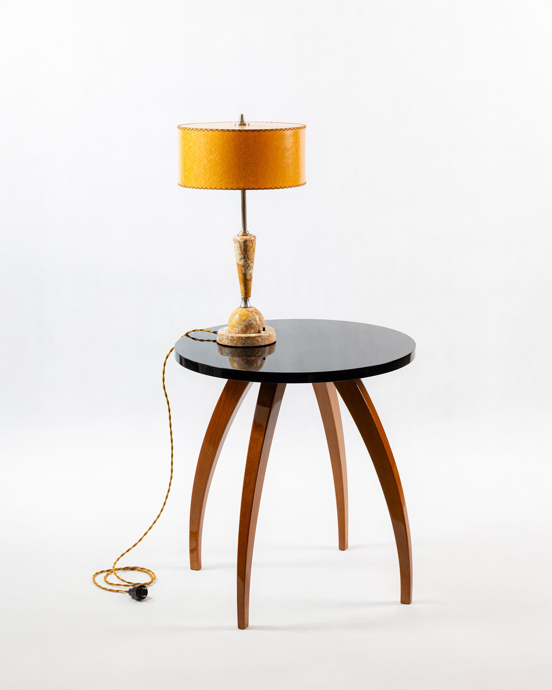 Table lamp