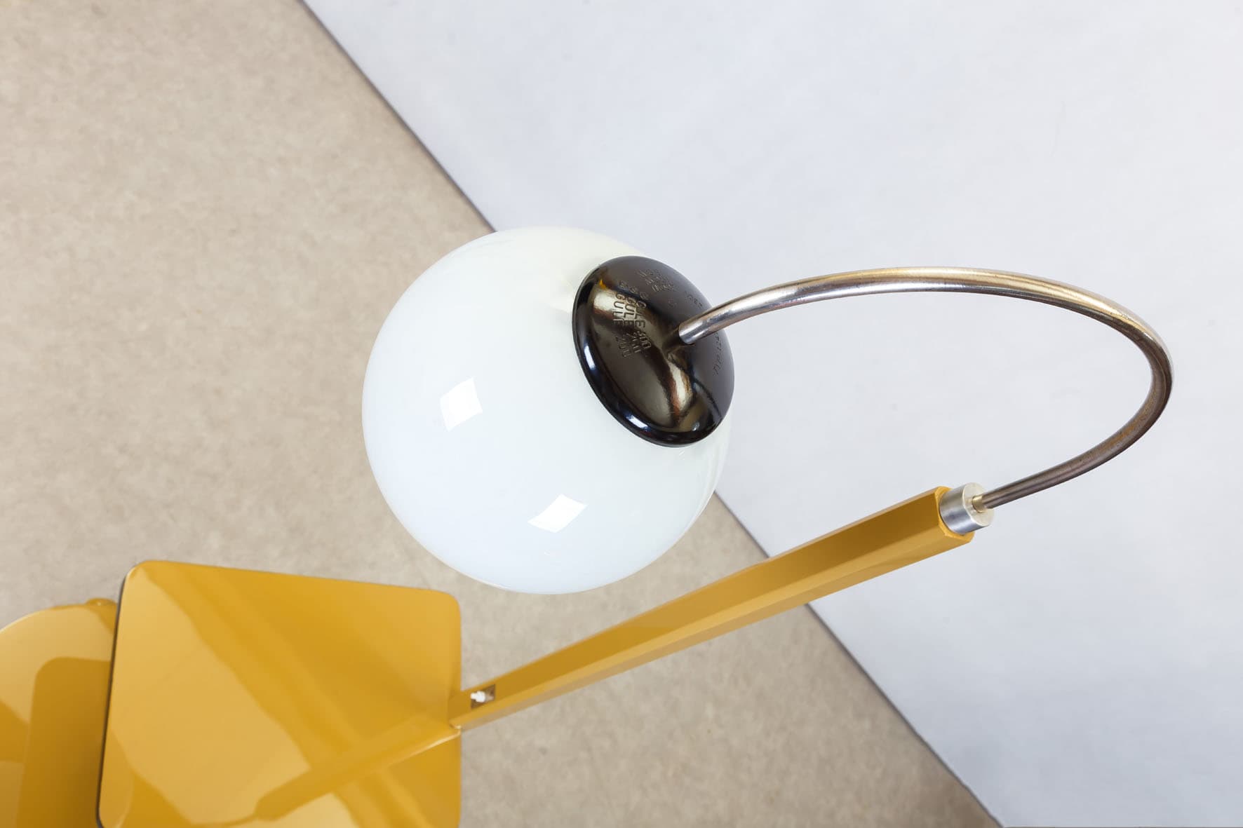 Stojací lampa Thonet – Funkcionalismus – 1920–1940
