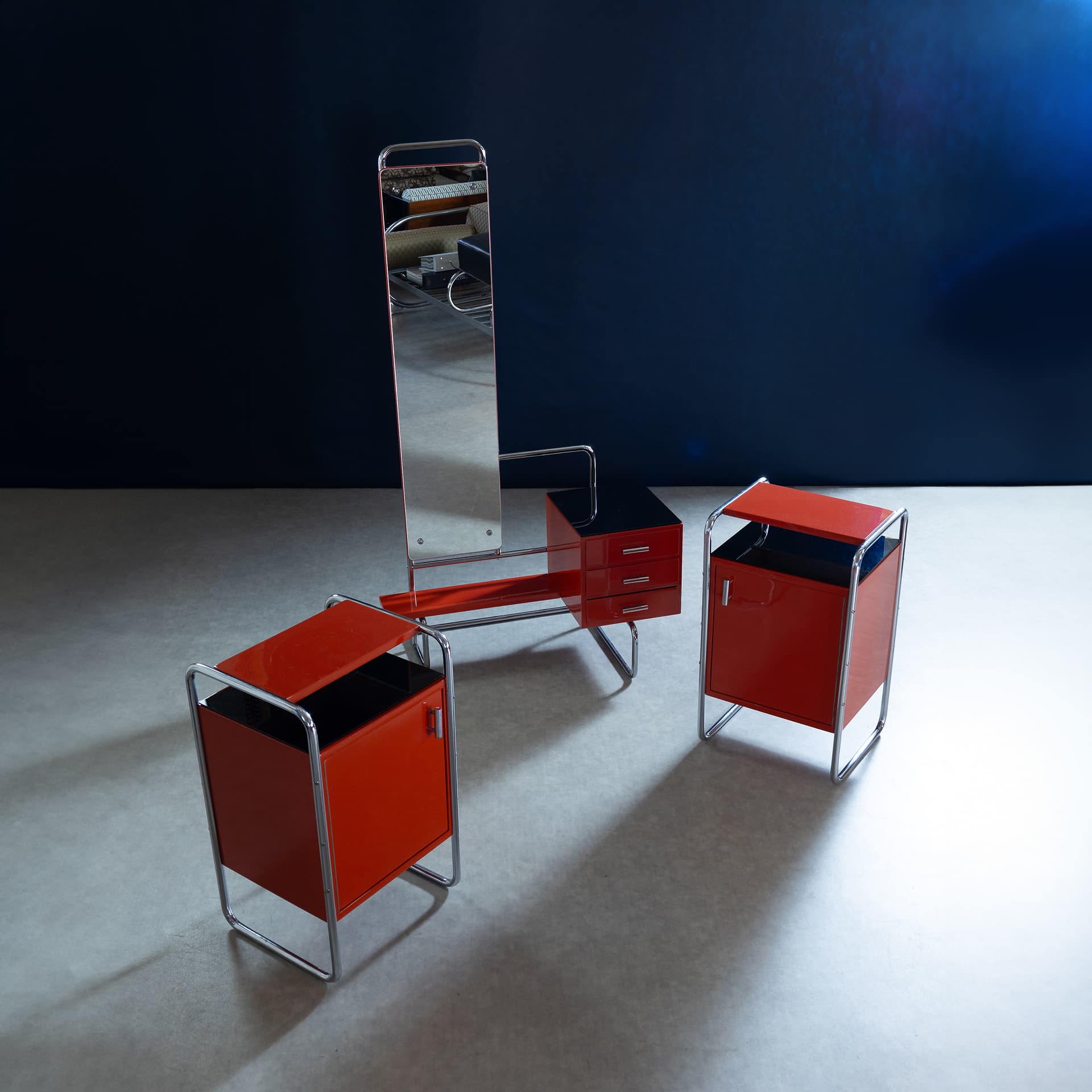Toaletka s nočními stolky Bauhaus