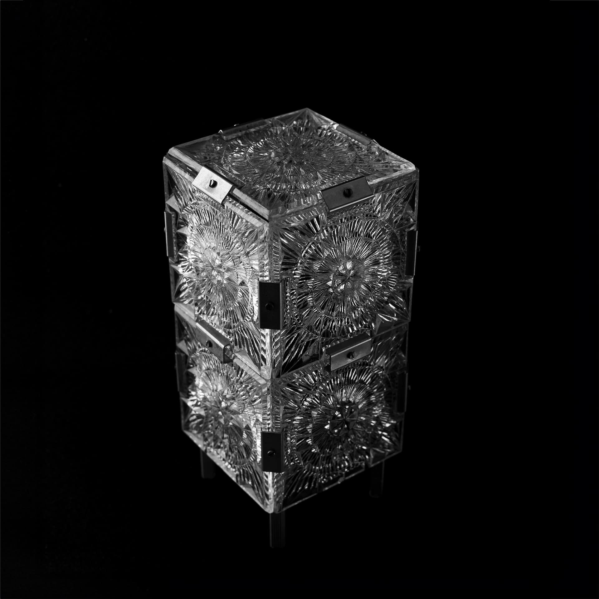 Lampička stolní Kamenický Šenov – Brusel / Mid-century modern – 1950–1970