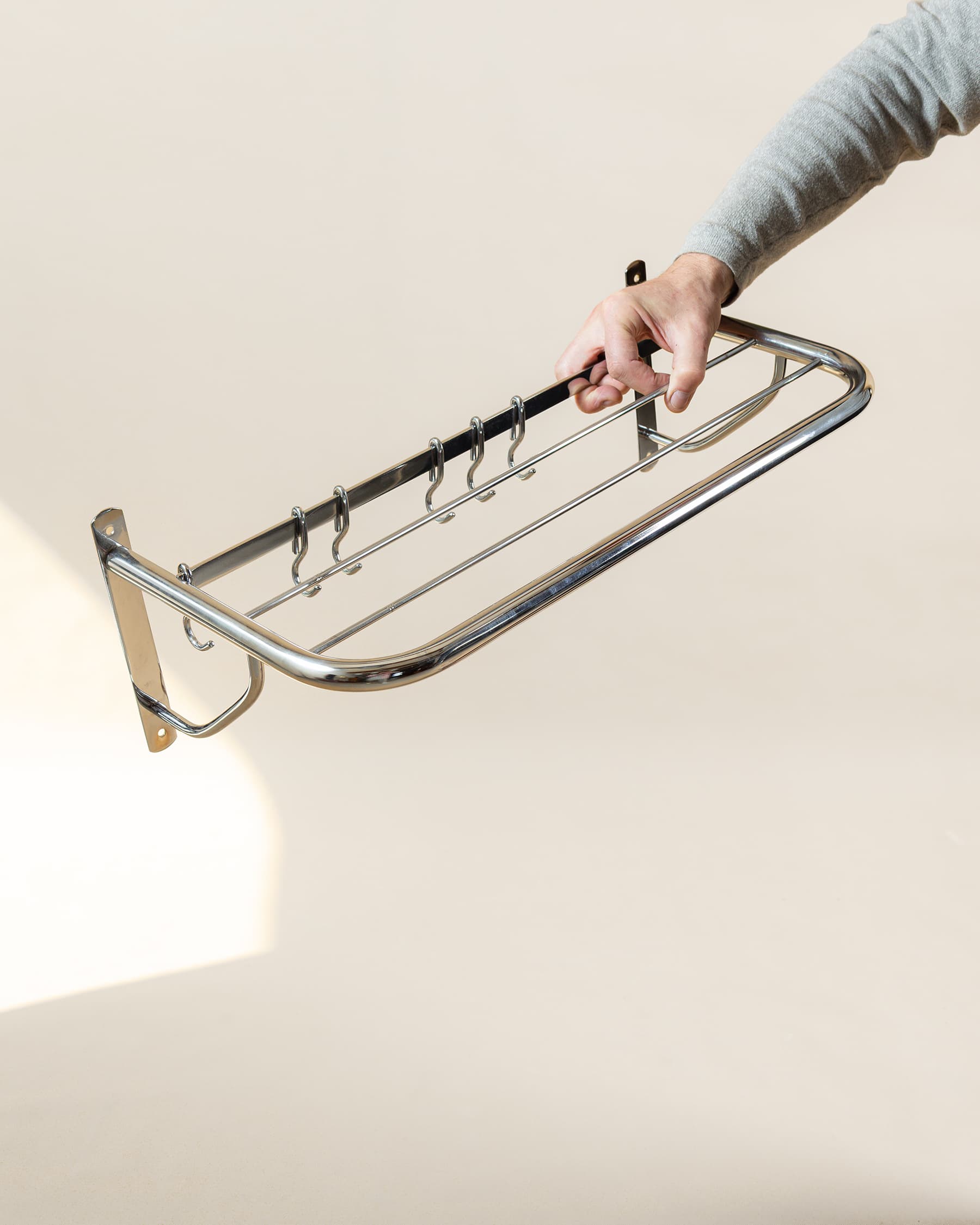 Wall-mounted coat rack