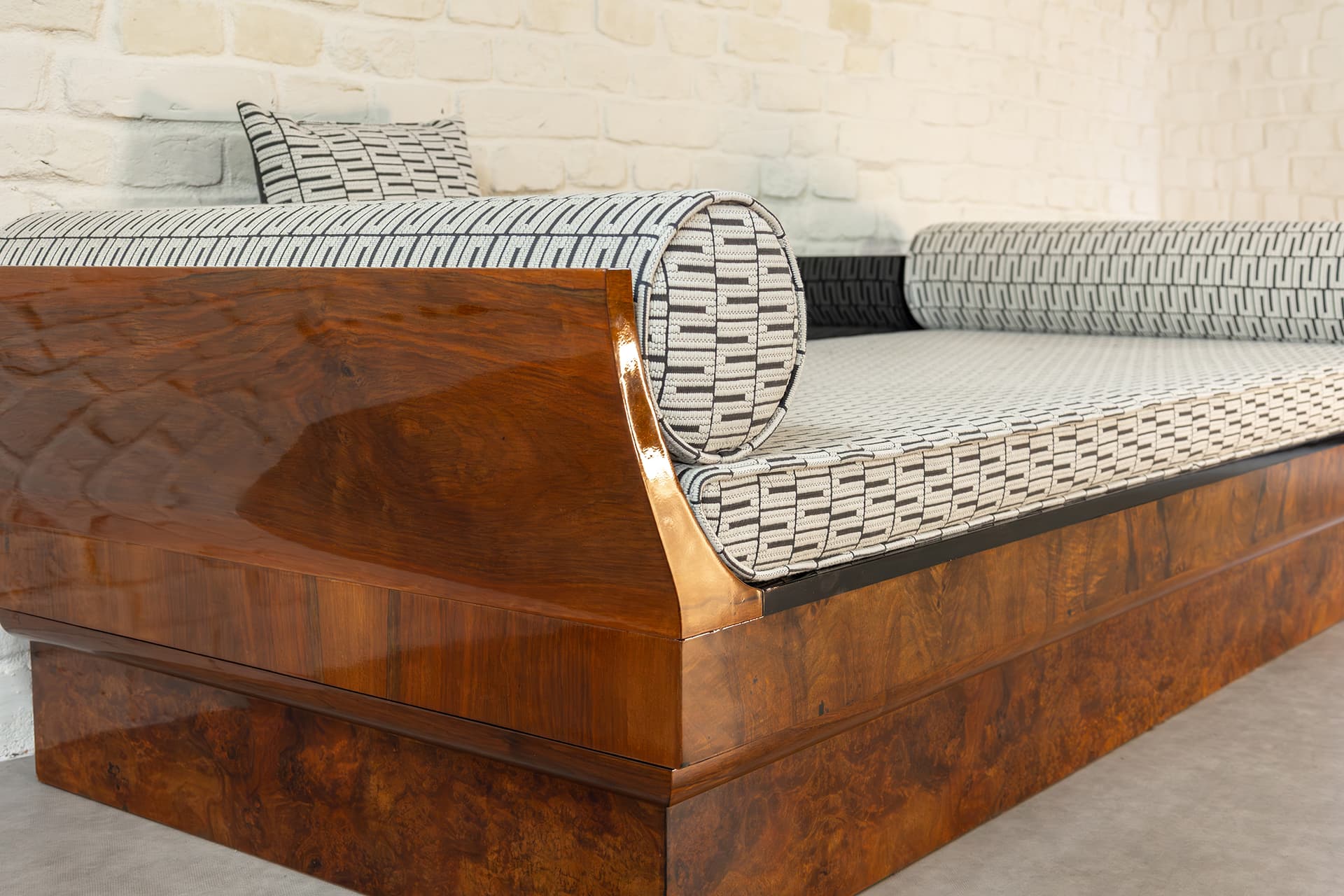 Sofa art deco tulipán – Jindřich Halabala – Art Deco – 1920–1940