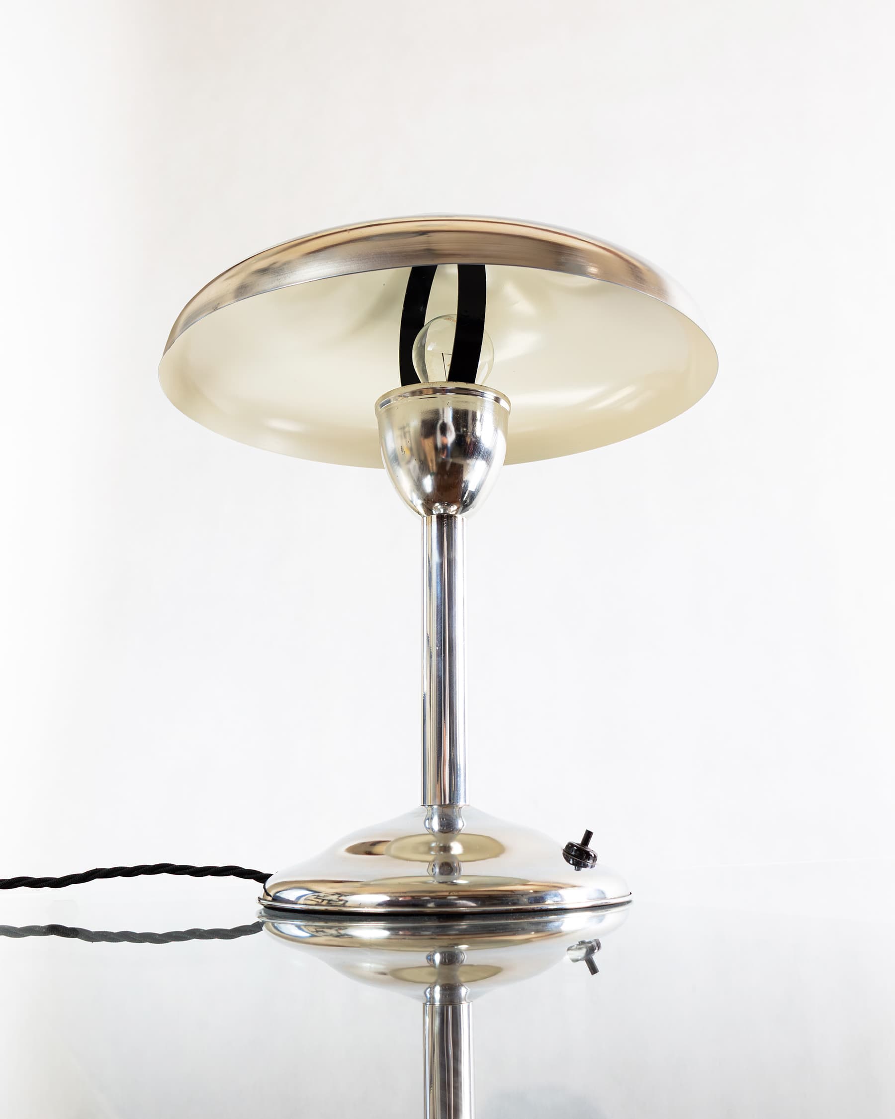 Stolní lampa chromovaná – Funkcionalismus – 1920–1940