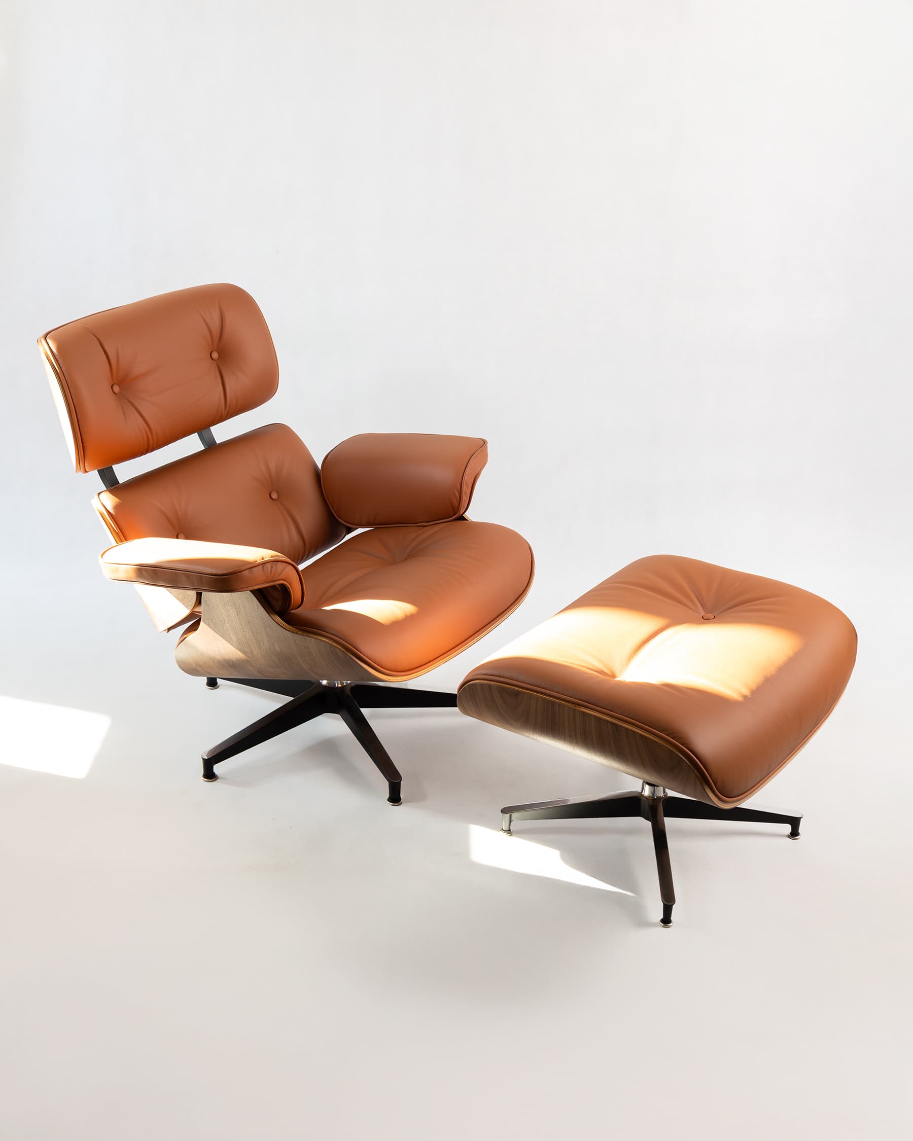Ikonické křeslo podle designu Charlese & Ray Eames – Brusel / Mid-century modern – 1950–1970
