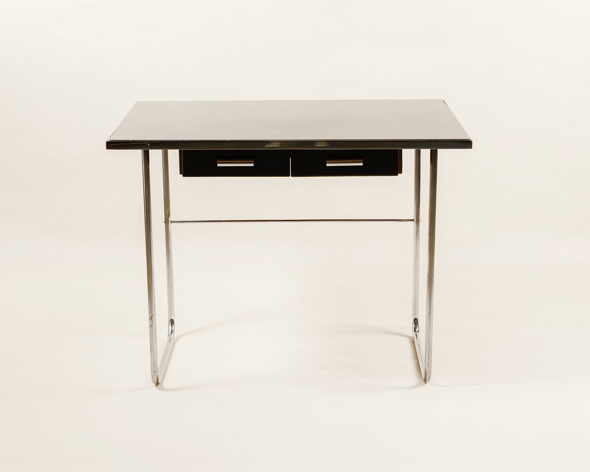 Psací stůl – Funkcionalismus / Bauhaus – 1920–1940