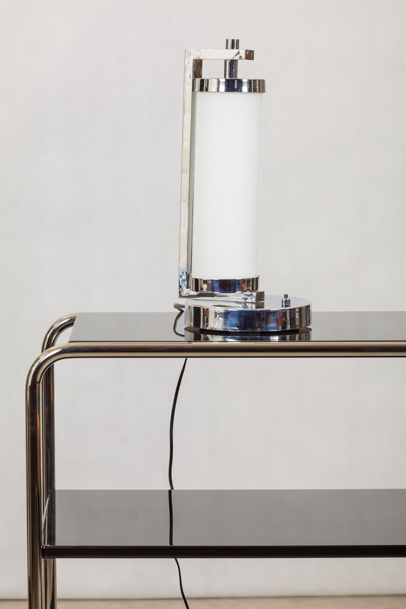 Lampa stolní tubus – Funkcionalismus – 1920–1940