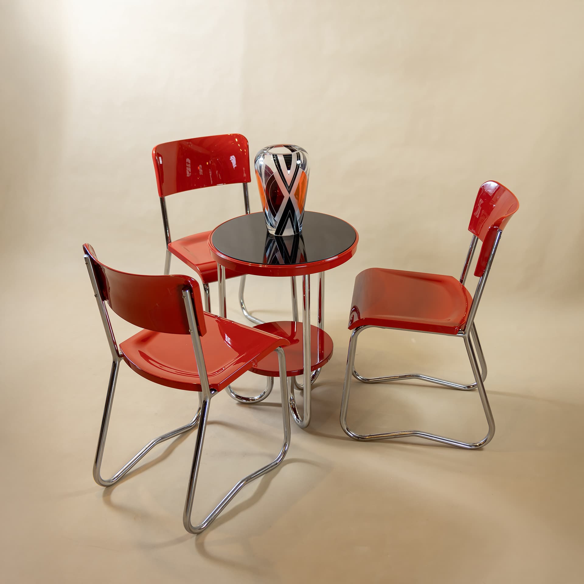 Sezení Bauhaus – Mücke & Melder – Funkcionalismus / Bauhaus – 1920–1940