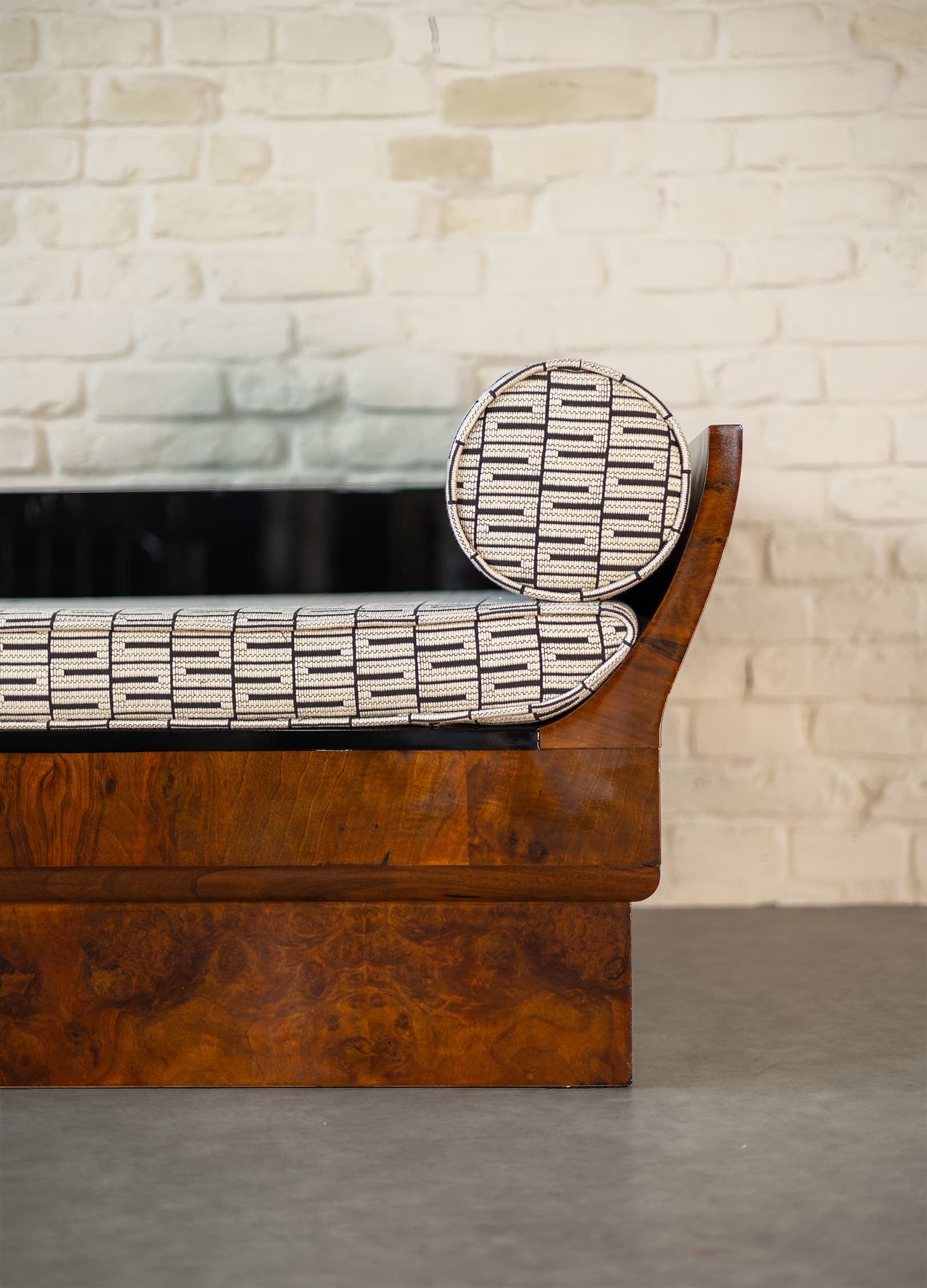 Sofa art deco tulipán – Jindřich Halabala – Art Deco – 1920–1940